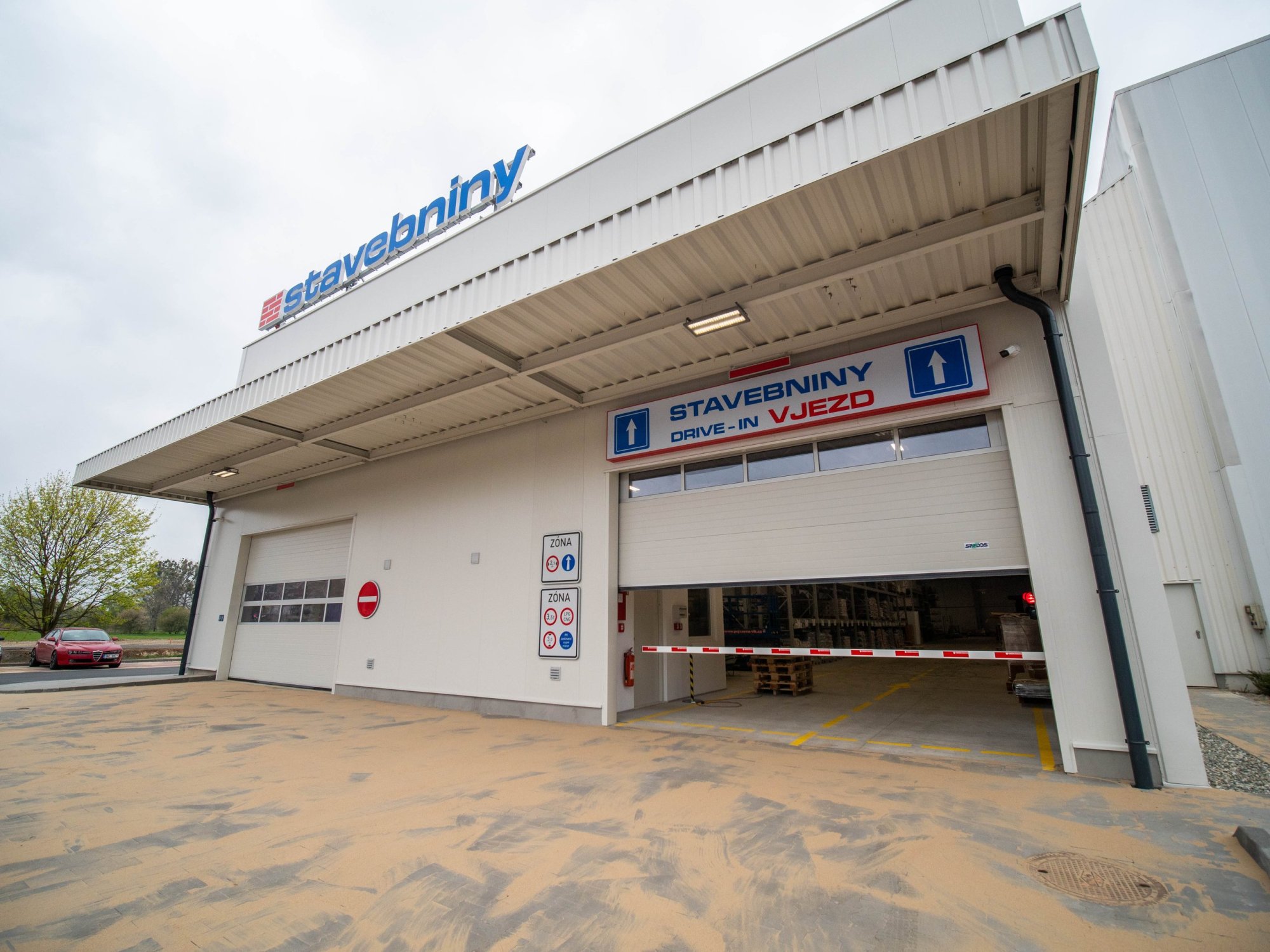 Přístavba drive-in Unihobby Zlín