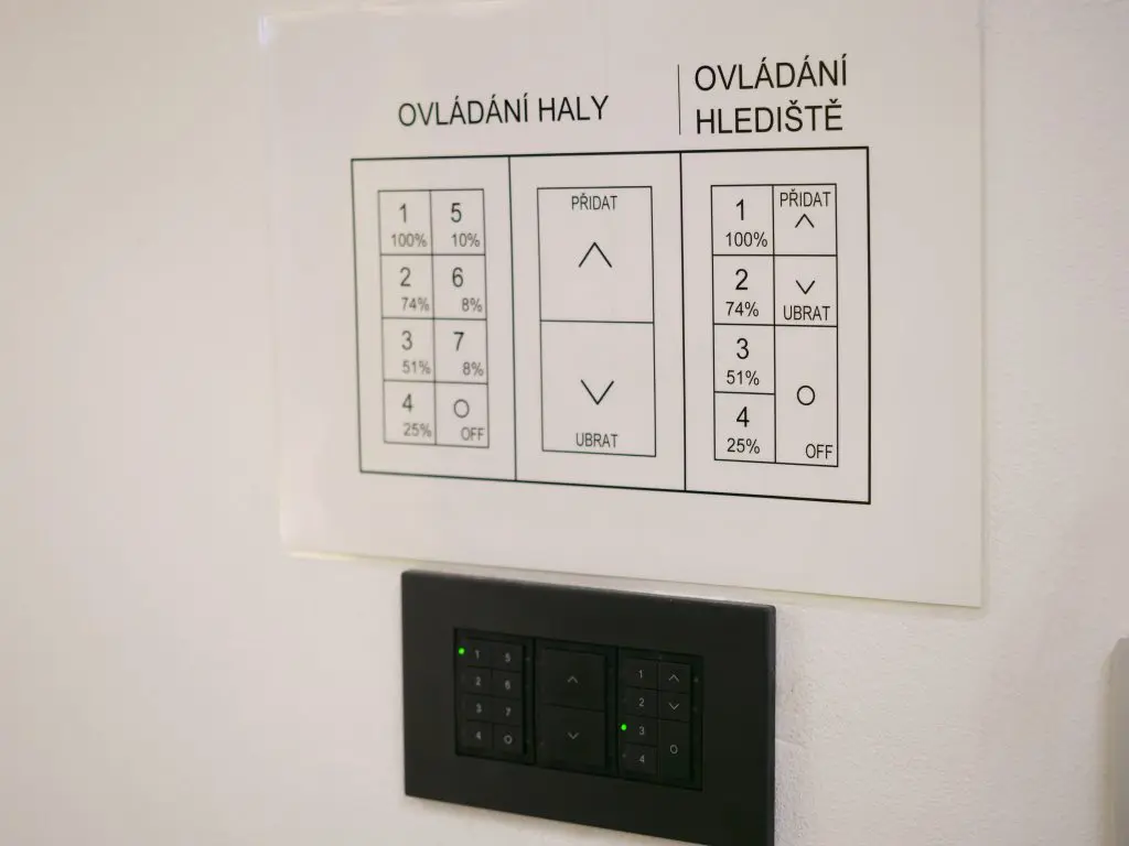 P1099236